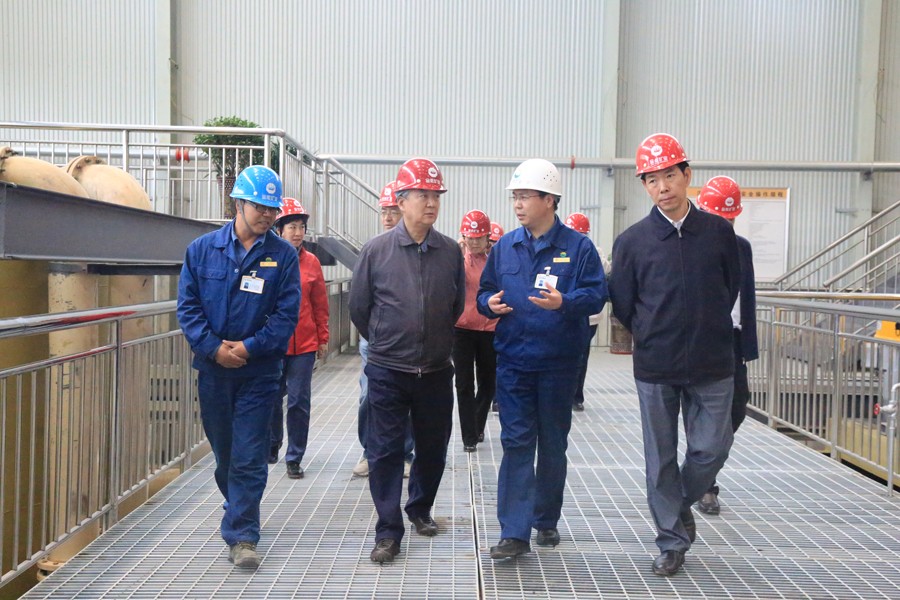 20-2016年5月，國(guó)家水利部原副部長(zhǎng)朱登銓一行蒞臨金徽股份調(diào)研項(xiàng)目建設(shè)工作。.jpg